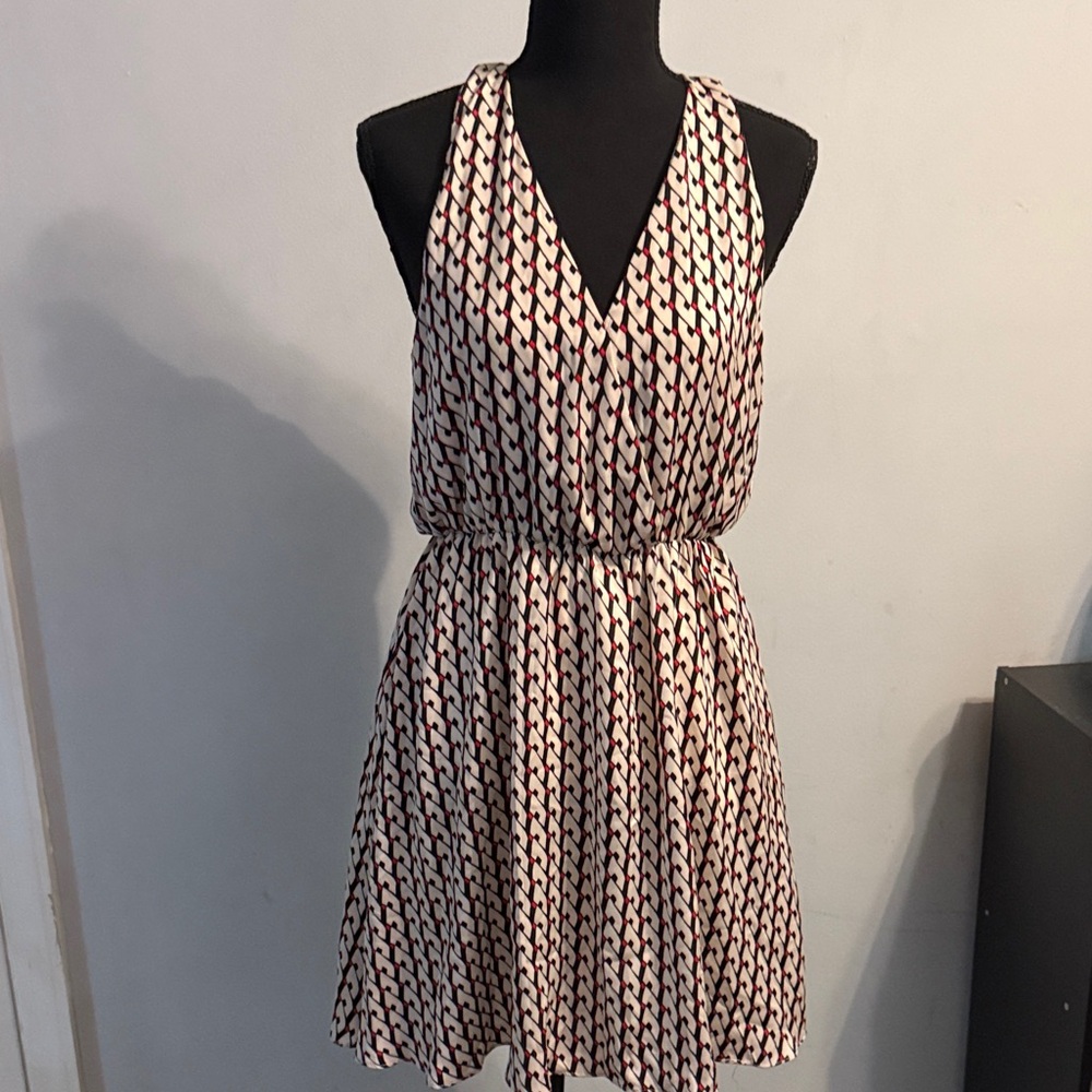Elegant Black, White, and Tan Patterned Dress